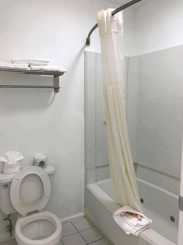 Americas Best Value Inn & Suites Russellville Quarto foto